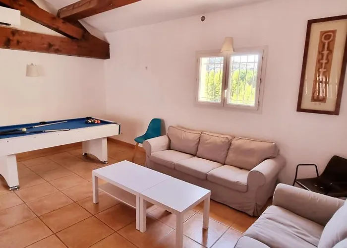 Familiale Surequipee 16p Piscine Babyfoot Billard Boulodrome Vakantiehuis *