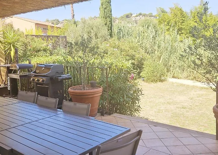 Familiale Surequipee 16p Piscine Babyfoot Billard Boulodrome Vakantiehuis *