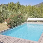 Familiale Surequipee 16p Piscine Babyfoot Billard Boulodrome