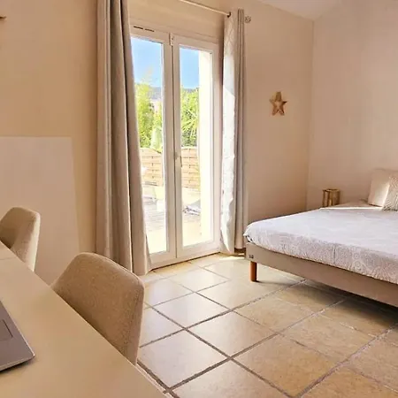 Tatil Evi Familiale Surequipee 16p Piscine Babyfoot Billard Boulodrome Le Lavandou