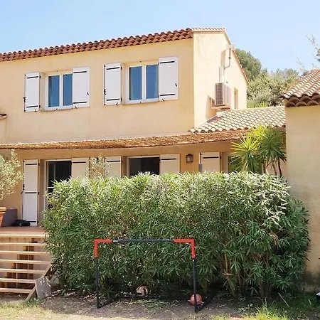 Familiale Surequipée 16p Piscine Babyfoot Billard Boulodrome * Le Lavandou