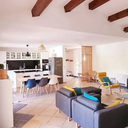 Familiale Surequipée 16p Piscine Babyfoot Billard Boulodrome * Le Lavandou