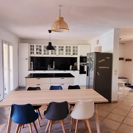 Casa vacanze Familiale Surequipée 16p Piscine Babyfoot Billard Boulodrome