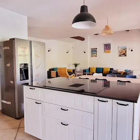 Familiale Surequipée 16p Piscine Babyfoot Billard Boulodrome Casa vacanze *