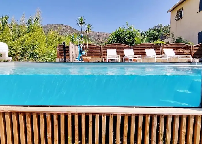 Semesterbostad Familiale Surequipee 16p Piscine Babyfoot Billard Boulodrome Le Lavandou