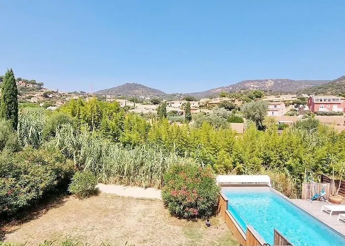 Familiale Surequipee 16p Piscine Babyfoot Billard Boulodrome * Le Lavandou